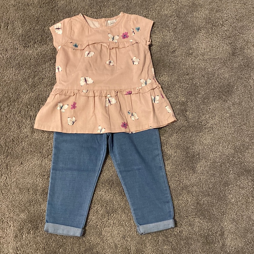 Carters Two Piece Set